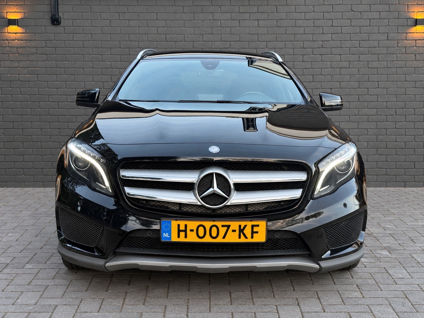 Mercedes-Benz GLA-klasse 200 AMG | Carplay | Automaat |, Auto's, Gebruikt, Euro 6, 715 kg, Zwart