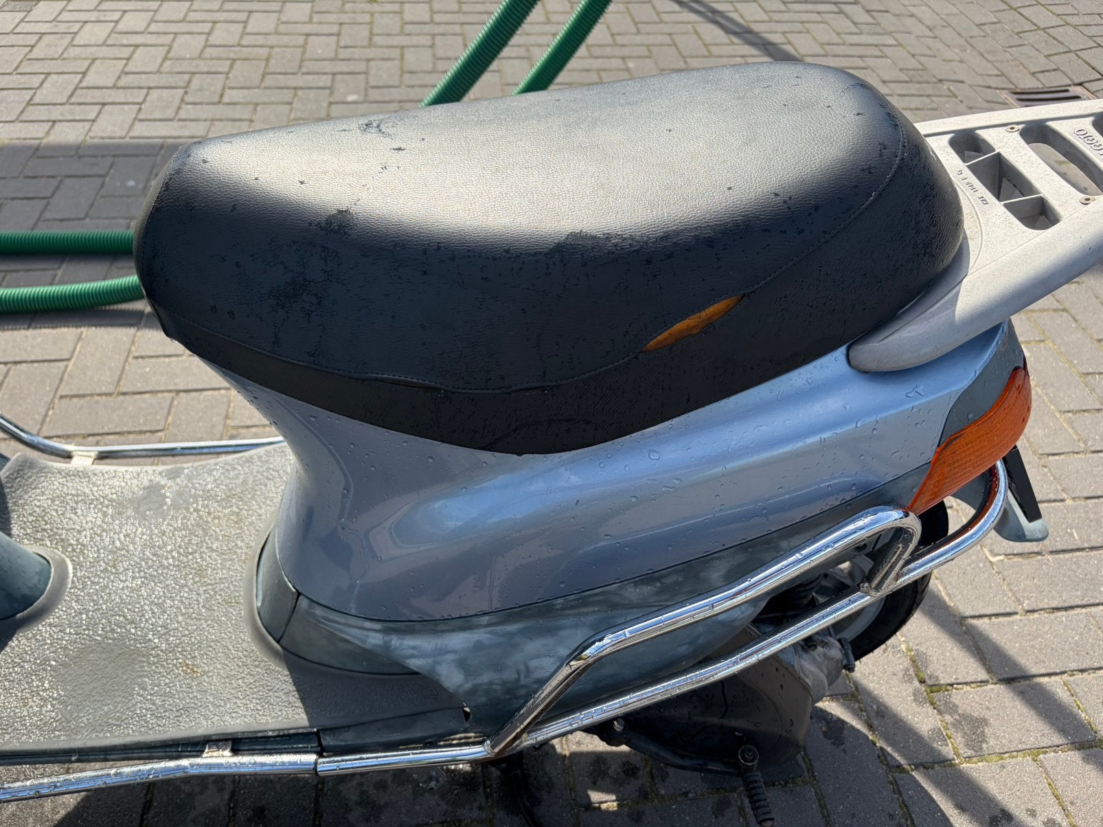 gezocht piaggio zip type 1 / bimodale zadel, Ophalen