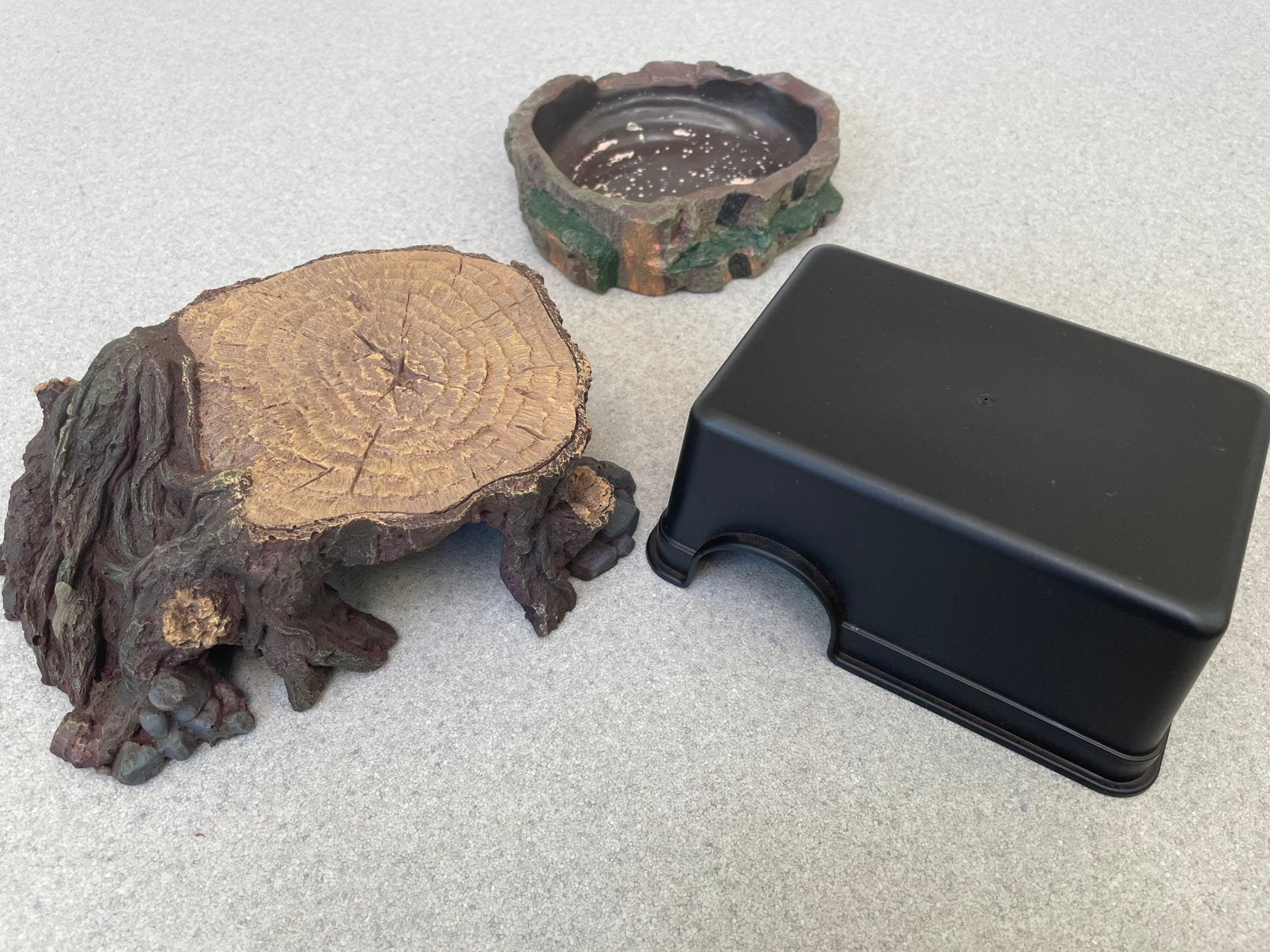 2 schuilplaatsen voor in terrarium, Ophalen of Verzenden, Zo goed als nieuw, Overige typen