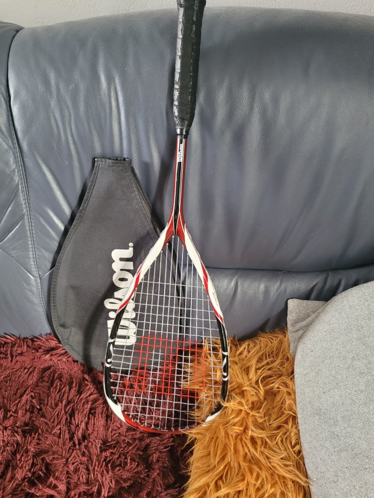 Wilson Squash Racket met Hoes - Zo Goed als Nieuw, Sport en Fitness, Ophalen, Zo goed als nieuw, Racket, Met hoes