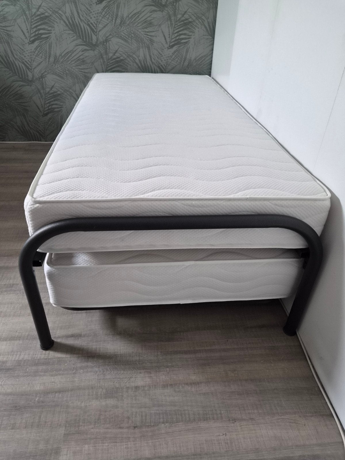 Eenpersoonsbed met uitschuifbaar logeerbed incl matrassen, Ophalen, Modern en functioneel, 90 cm, Eenpersoons