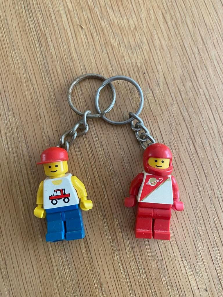 Vintage LEGO sleutelhangers: Astronaut & Werker, Ophalen of Verzenden, Gebruikt