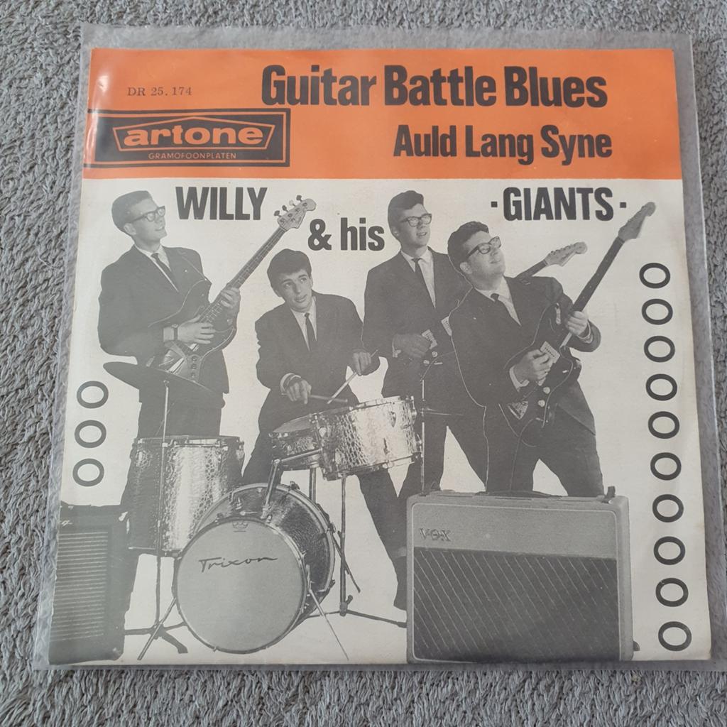 Willy & his Giants - Guitar battle blues/ Auld lang syne, Ophalen of Verzenden, Gebruikt, Overige formaten, Levenslied of Smartlap