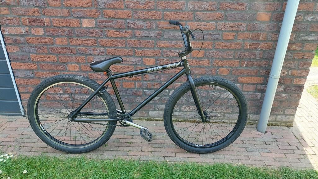 Kink Drifter 26 inch BMX met Cult Vans banden, Fietsen en Brommers, Fietsen | Crossfietsen en BMX, Ophalen, 24 inch of meer, Kink