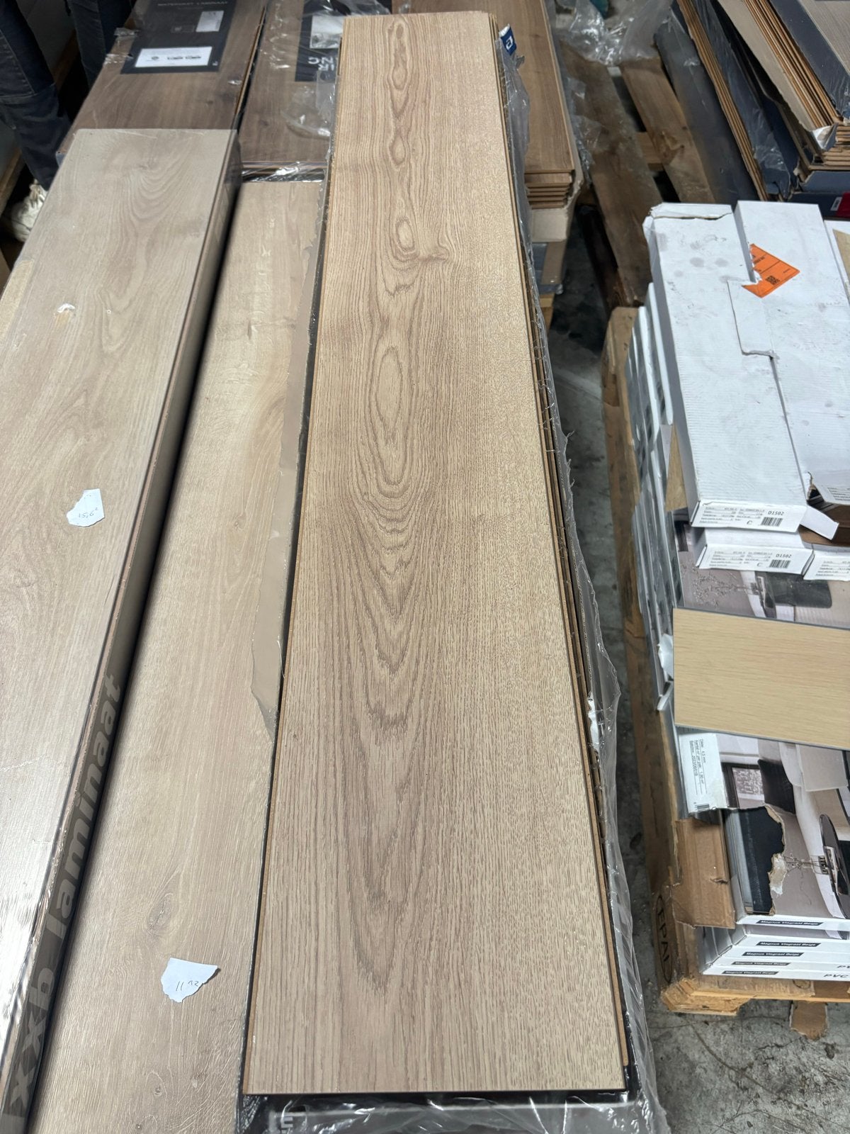 19 m2 Laminaat Eiken - Nieuw in verpakking, Nieuw, Ophalen of Verzenden, 10 m² of meer, Hout