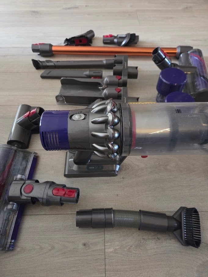 Dyson V10 - Met Veel accesoires, Ophalen, Gebruikt, Dyson, Reservoir