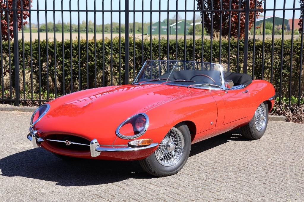 Jaguar E-Type Serie 1 OTS OBL