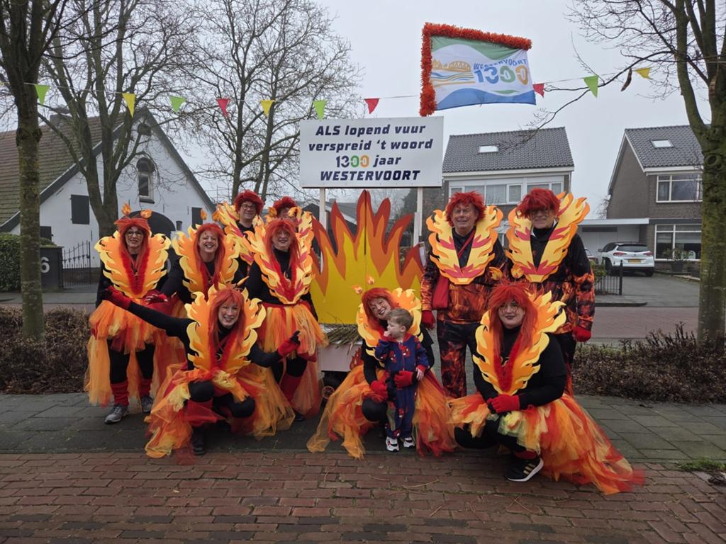 Carnavalskleding loopgroep "lopend vuur", Ophalen, Zo goed als nieuw, Carnaval