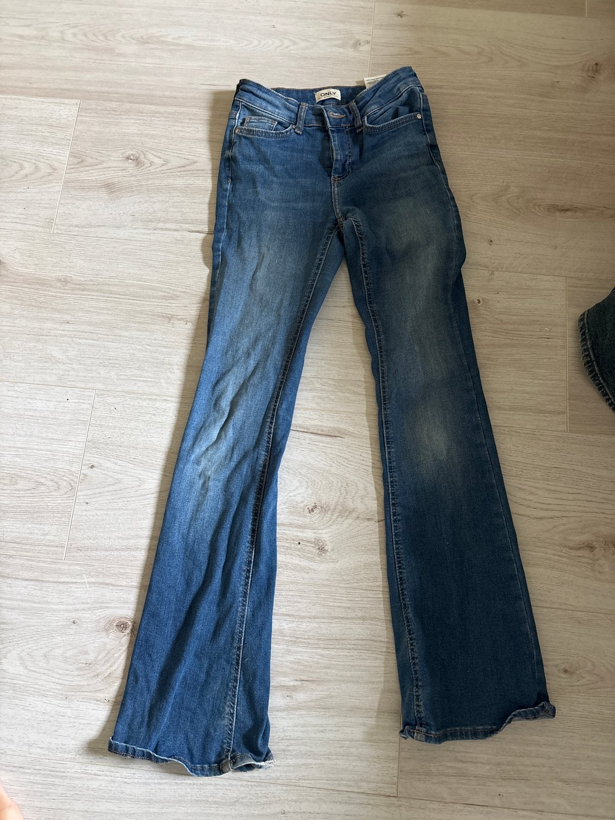 Only flared jeans maat XS/30, Ophalen of Verzenden, Zo goed als nieuw, Blauw, W28 - W29 (confectie 36)