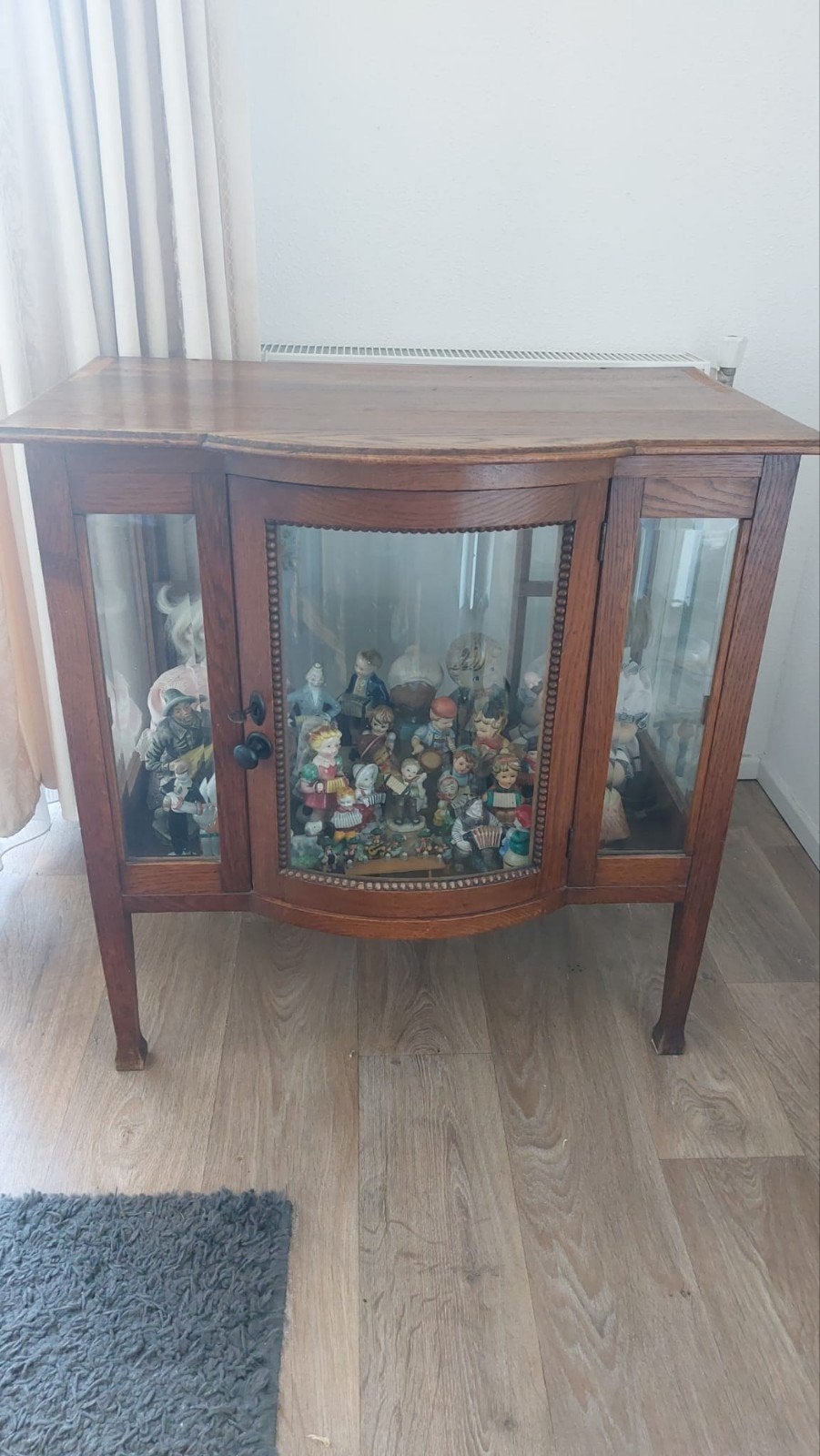 Mooi oud kastje, Ophalen