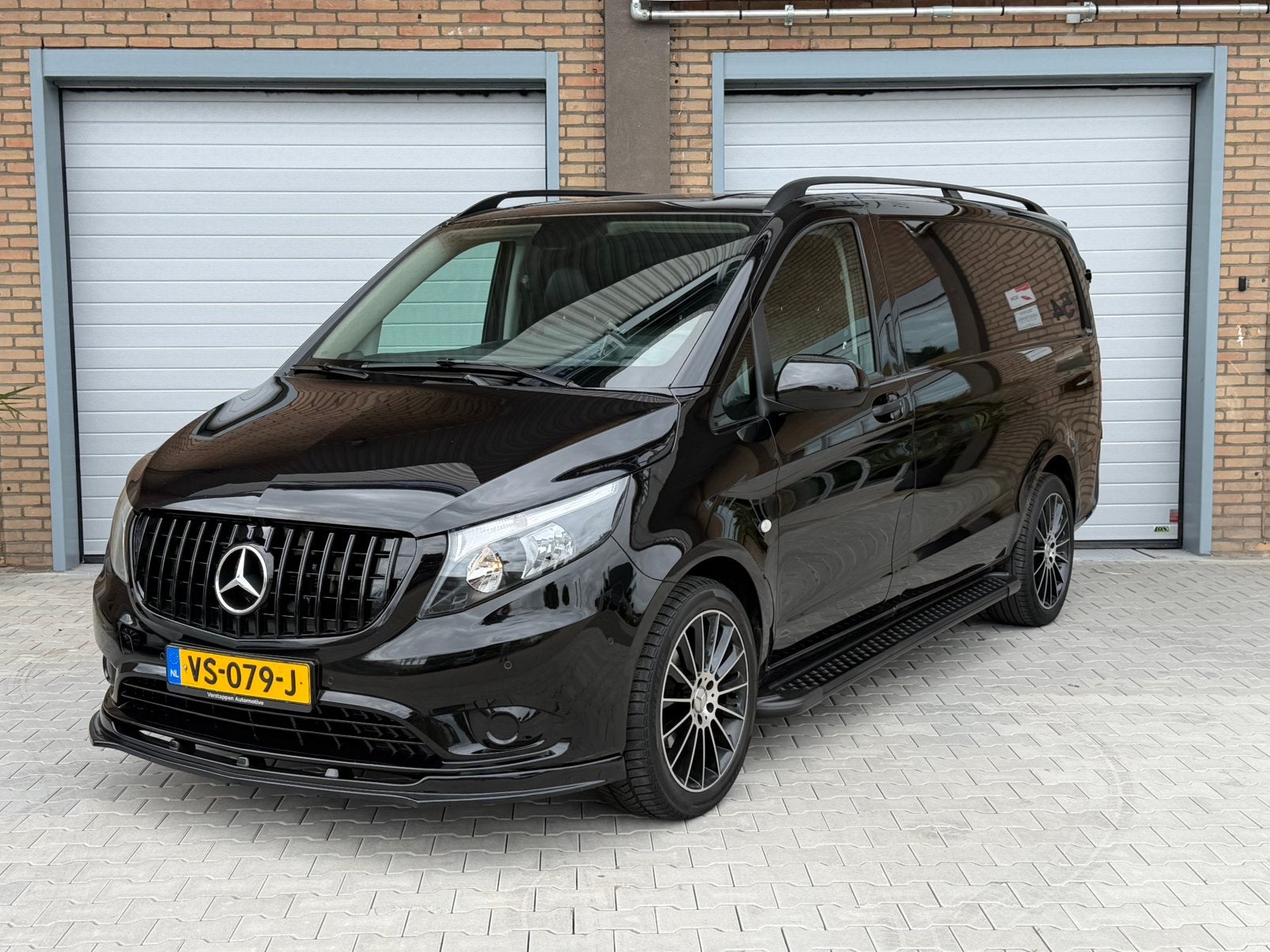 Mercedes Vito 114 CDI Automaat Camera Trekhaak Leer NAP AMG, Automaat, Euro 5, Zwart, 2000 kg