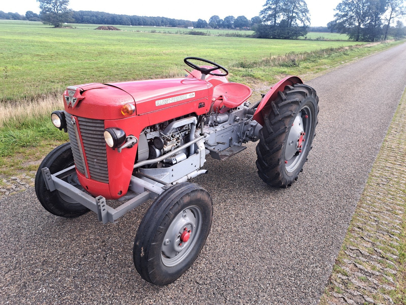 massey ferguson 25 mf 35 tractor trekker agrarisch oldtimer, Tot 2500, Ophalen of Verzenden, Tot 80 Pk, Gebruikt