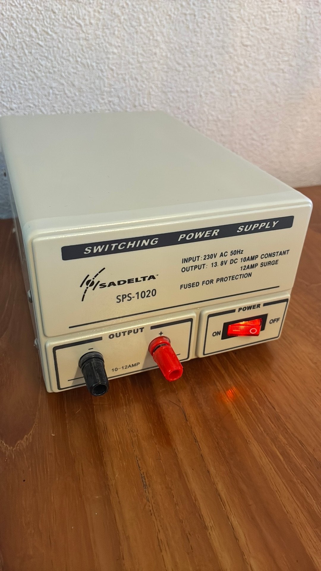 Sadelta voeding 10-12 amp, Telecommunicatie, Ophalen of Verzenden, Gebruikt