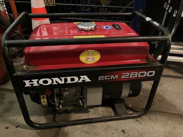 Honda ECM 2800 Aggregaat - Gebruikt, Start Direct, Doe-het-zelf en Verbouw, Ophalen, Gebruikt, Minder dan 5 kVA, Benzine