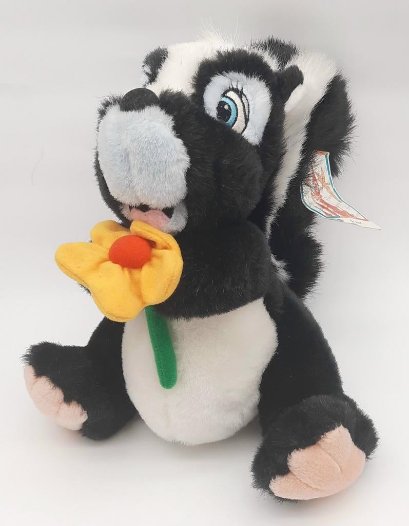 Fleur / Bloem knuffel (van Bambi) Disneyland Paris ca. 22cm, Verzamelen, Disney, Zo goed als nieuw, Beeldje of Figuurtje, Bambi of Dumbo