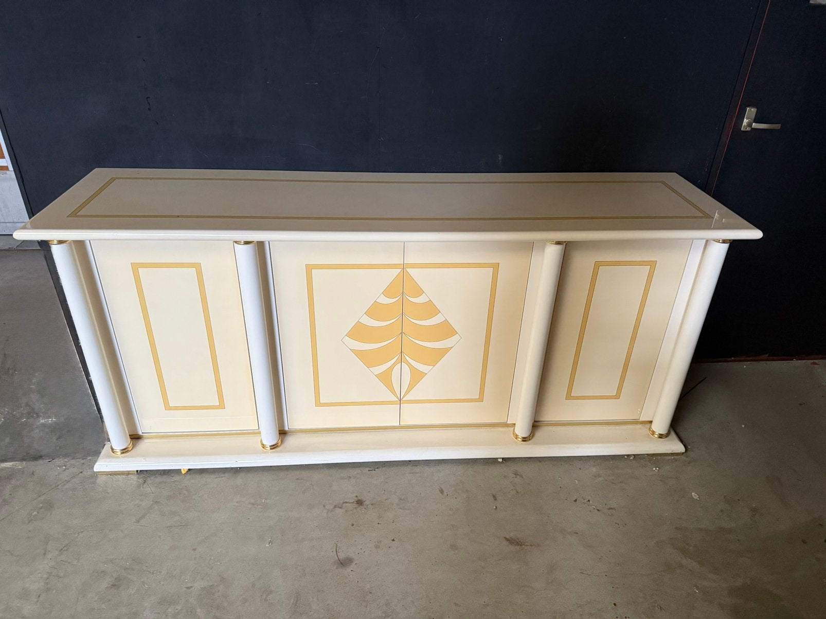 Dressoir luxe uit italie in super mooie staat, Ophalen, Zo goed als nieuw, 25 tot 50 cm