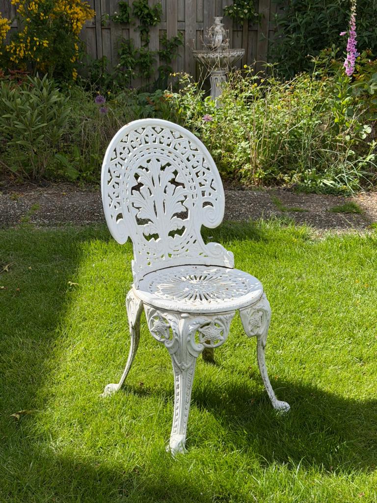Antieke gietijzeren tuinstoel, wit, decoratief, Tuin en Terras, Tuinstoelen, Ophalen, Gebruikt, Metaal