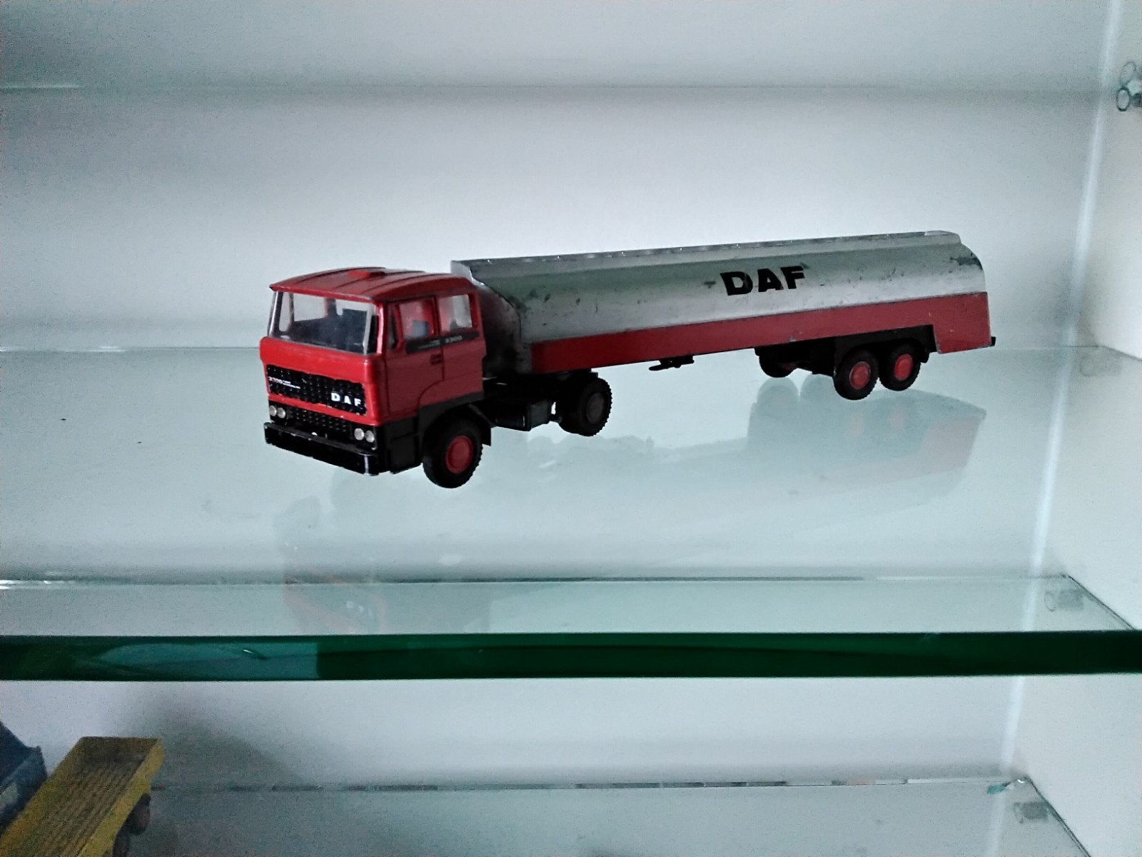 DAF Tankwagen Model - Vintage Miniatuur Vrachtwagen, Kinderen en Baby's, Ophalen of Verzenden, Gebruikt