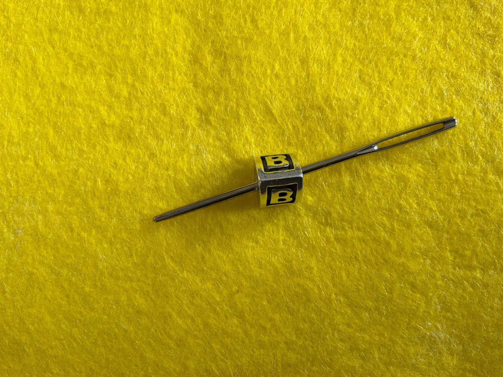 Pandora Bedel Letter B, Sieraden, Tassen en Uiterlijk, Bedels, Verzenden, Zo goed als nieuw, Zilver, Pandora