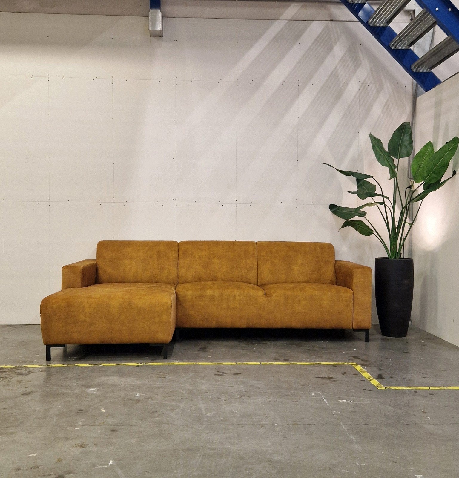 Zo Goed Als Nieuw | Luxe Oker Hoekbank | 260x150 cm, 250 tot 300 cm, 125 tot 150 cm, Hoekbank, Ophalen of Verzenden