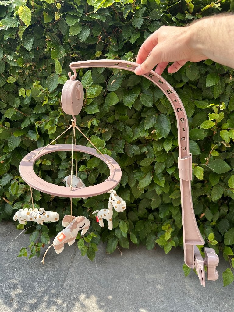 Done by deer muziekmobiel roze, Ophalen, Done by Deer, Zo goed als nieuw, Draadloos