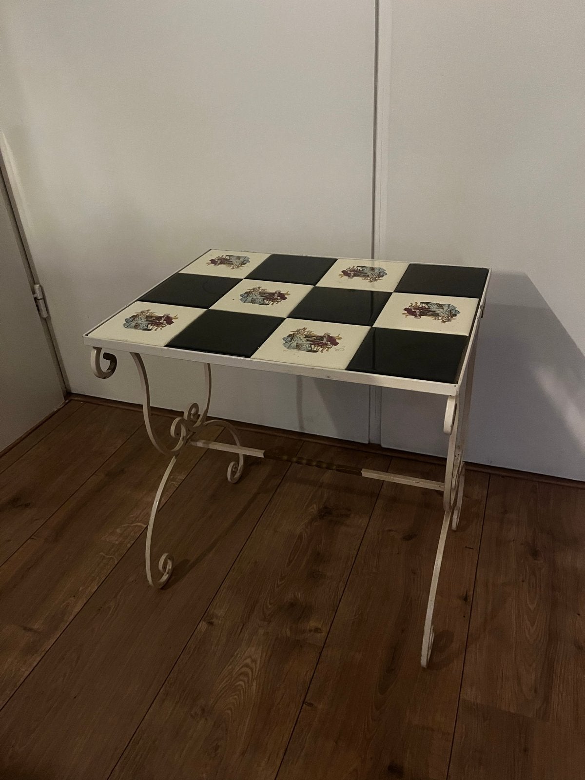 Vintage bijzettafel met tegels, smeedijzeren onderstel, Ophalen