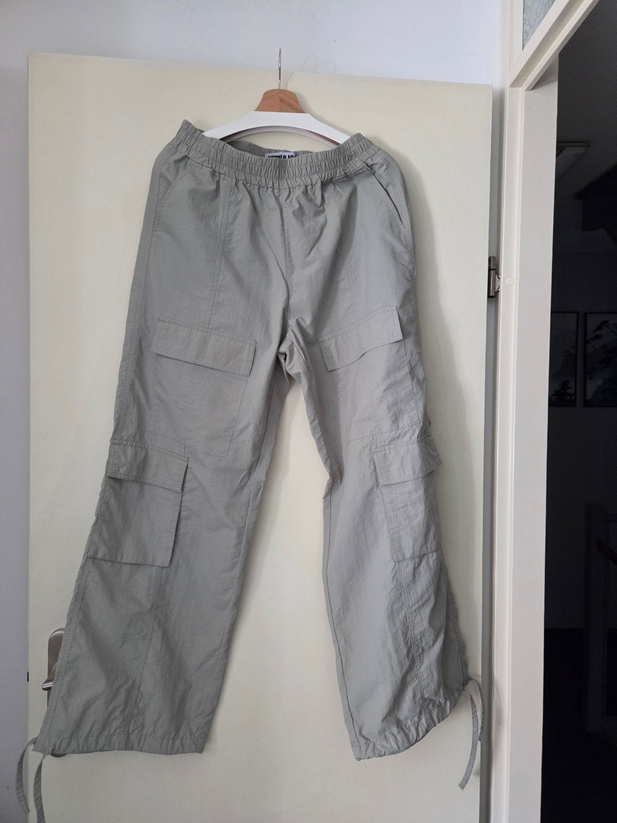 Parachutebroek mt 42, Kleding | Dames, Neon&Nylon, Maat 42/44 (L), Ophalen of Verzenden, Zo goed als nieuw