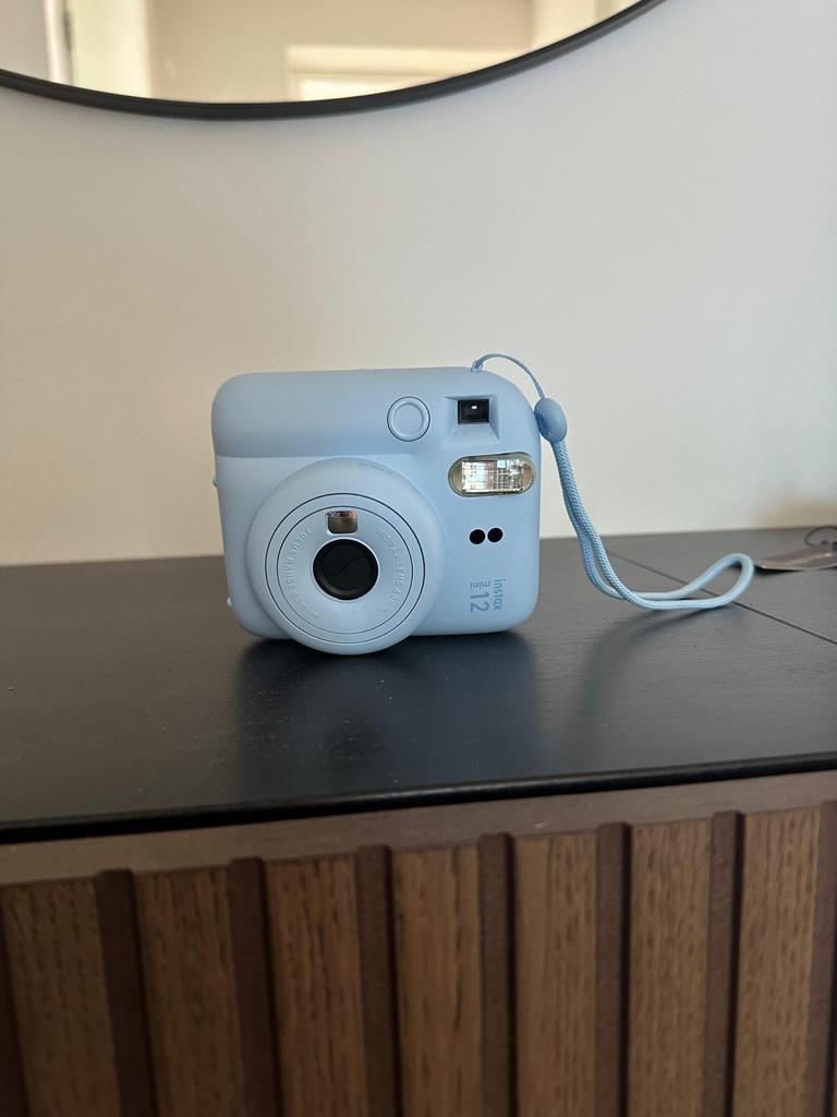 Instax Mini 12 Instant Camera - Gloednieuw Blauw, Ophalen of Verzenden, Nieuw, Polaroid, Fuji