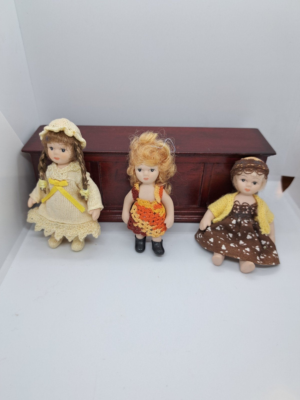 Popjes met handgemaakte kleding, Ophalen of Verzenden, Zo goed als nieuw, Poppenhuis