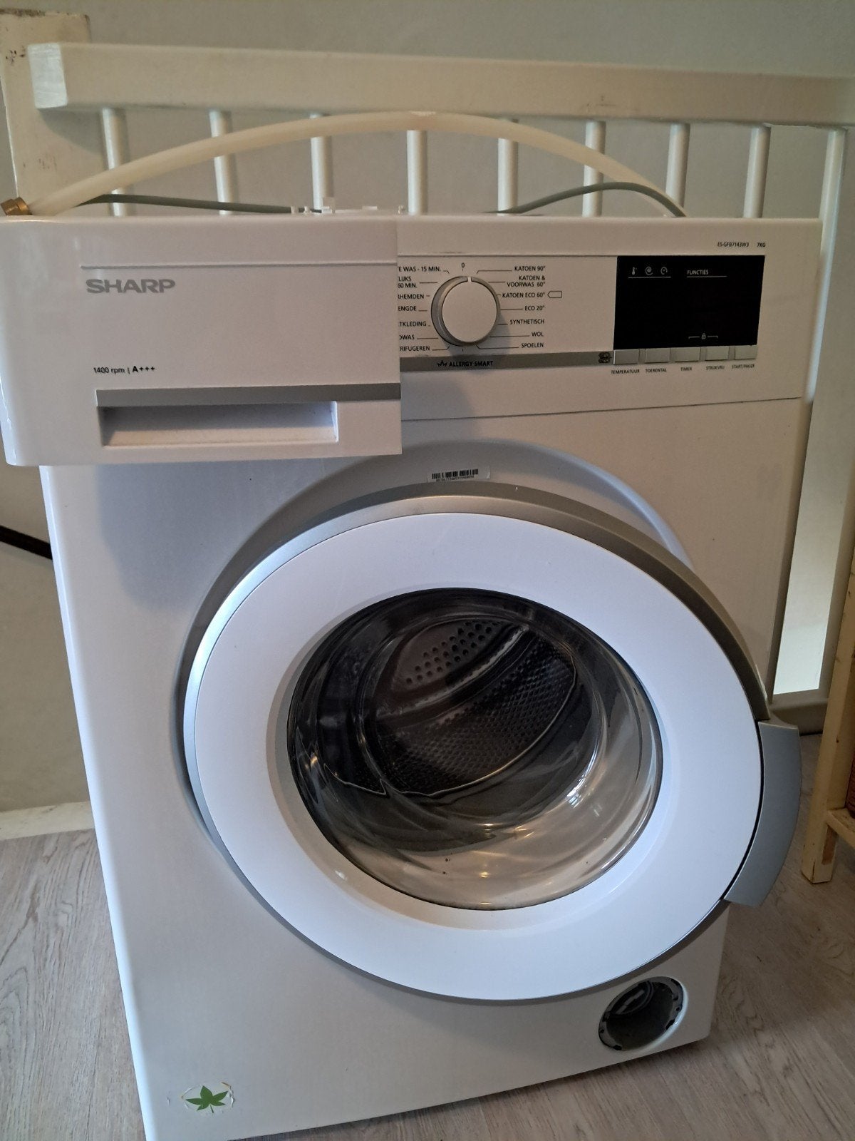 Sharp Wasmachine 7 kg (voor onderdelen), Ophalen, Gebruikt, Voorlader, 1200 tot 1600 toeren