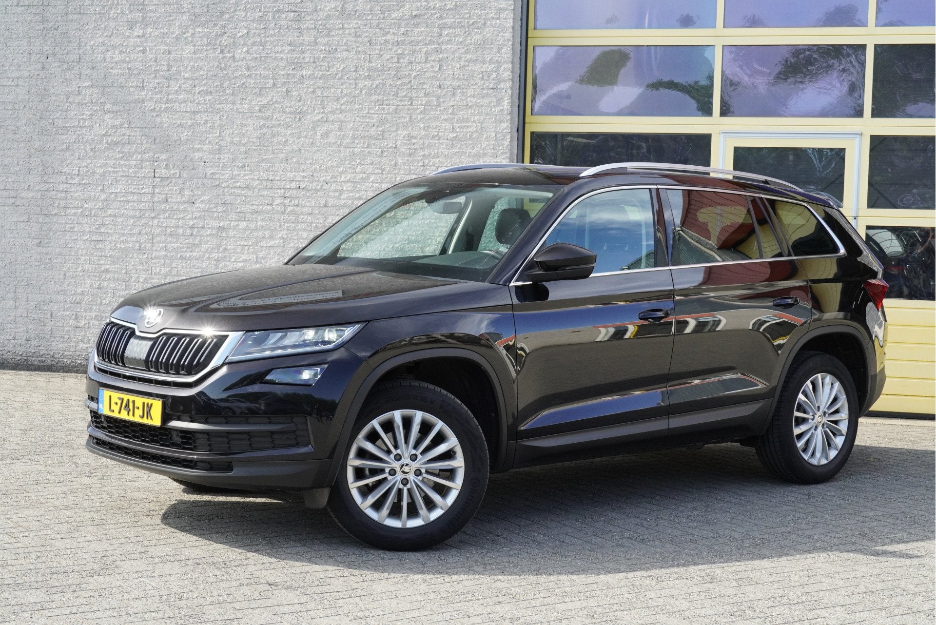 Skoda Kodiaq 1.5 TSI 150PK! Business Edition BJ2021 Lmv 18", Voorwielaandrijving, 4 cilinders, 150 pk, Leder en Stof