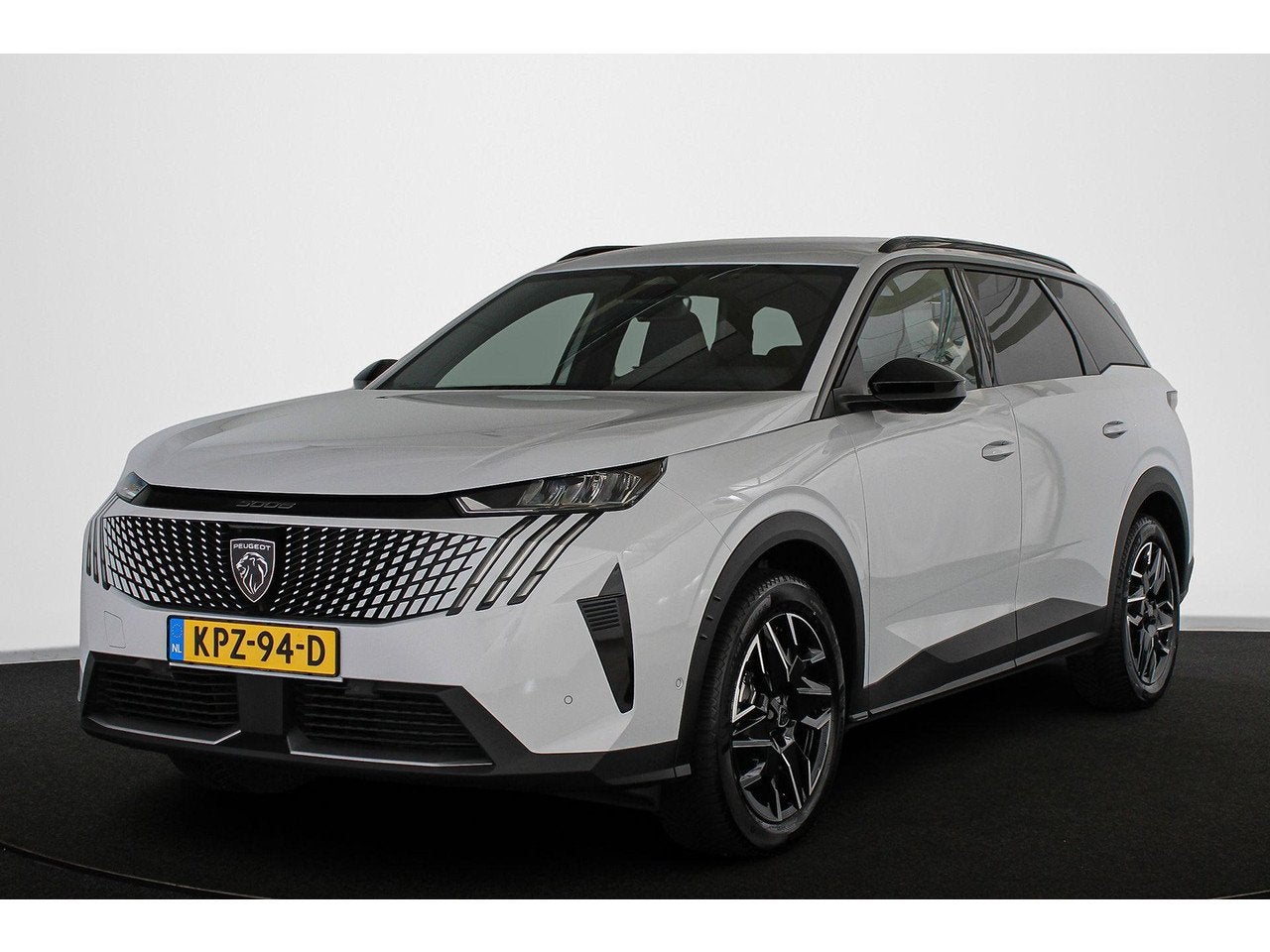 Peugeot 5008 1.2 Hybrid 145 Allure 7p Stoel-Stuurverwarming, Automaat, 145 pk, Gebruikt, 1199 cc
