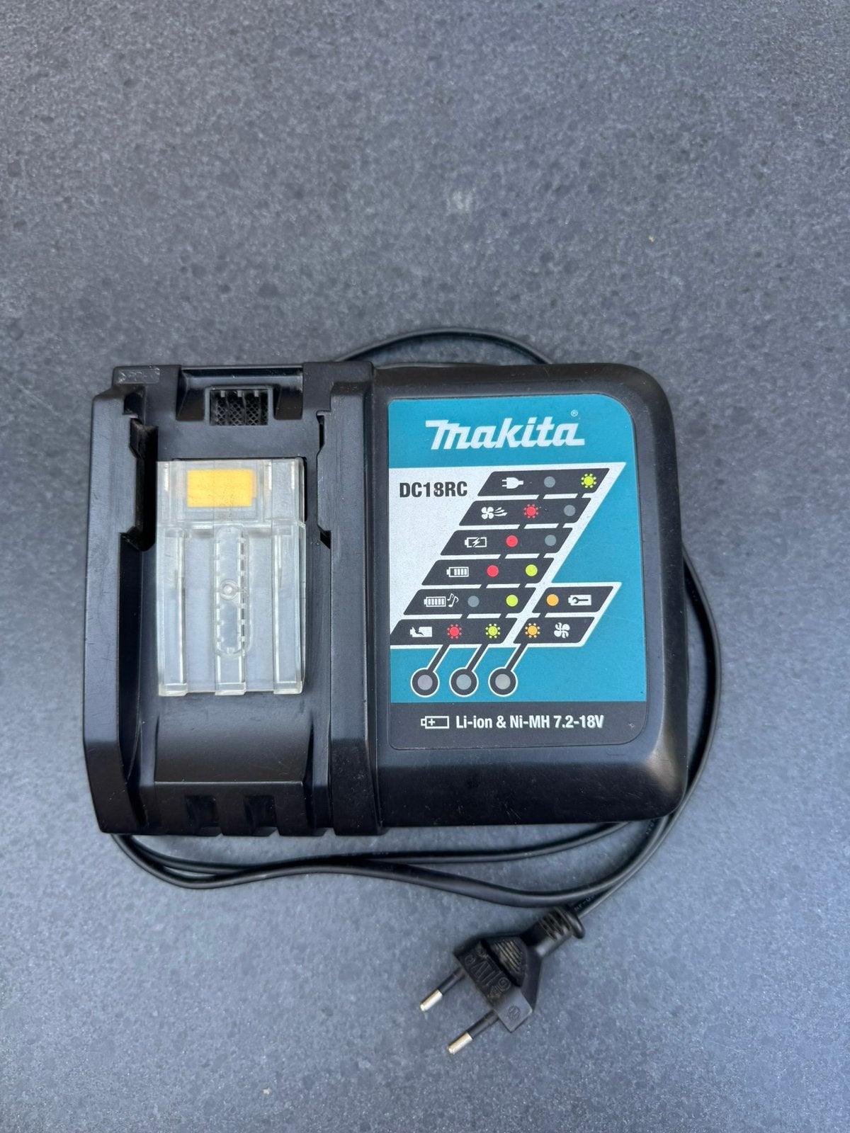 Makita DC18RC snellader – werkt perfect, Ophalen of Verzenden, Zo goed als nieuw