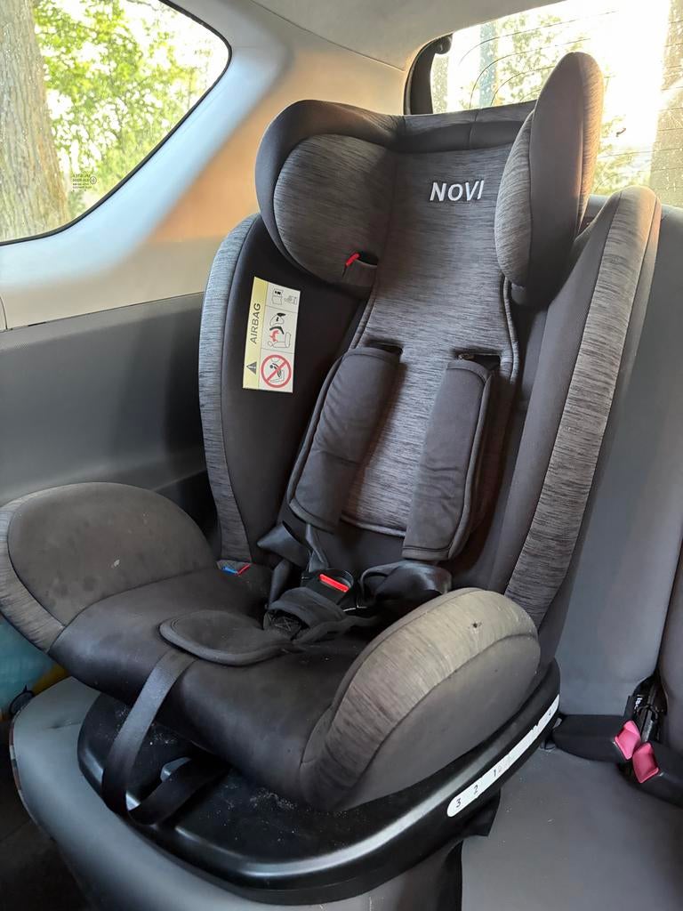 Novi autostoel met Isofix, Kinderen en Baby's, Autostoeltjes, Overige merken, 0 t/m 18 kg, Zo goed als nieuw, Isofix