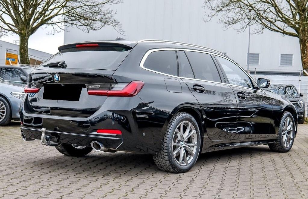BMW 3 Serie Touring 320d 190 PK ACC Trekhaak Sportstoelen LE, Auto's, BMW, Automaat, 12 maanden, Achterwielaandrijving, Zwart