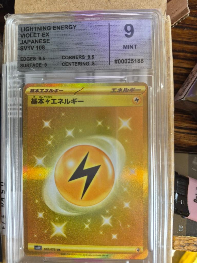 Pokemon Lightning Energy #108 SV1V, Hobby en Vrije tijd, Verzamelkaartspellen | Pokémon, Ophalen of Verzenden, Zo goed als nieuw