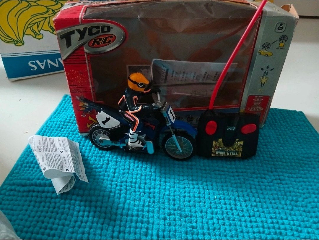 Tyco Bestuurbare Motorcross met defecte batterijcontact, Elektro, Gebruikt, Auto offroad, Ophalen of Verzenden