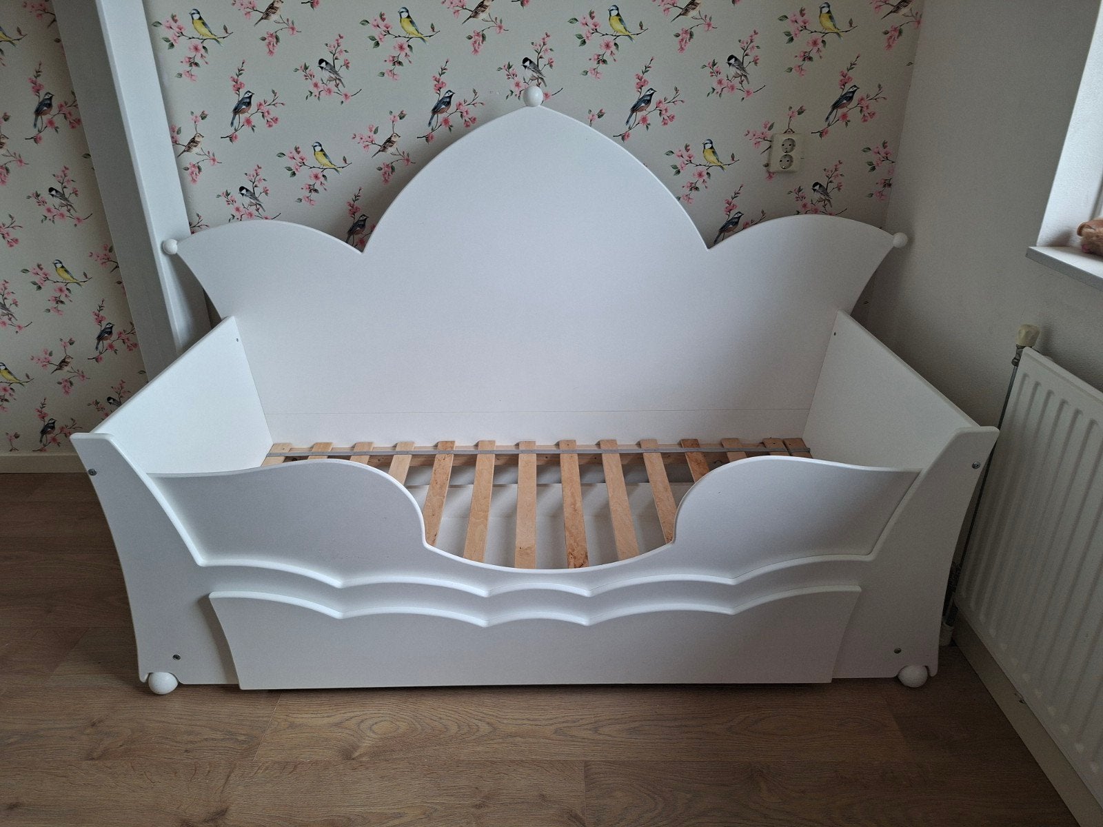 Wit kinderbed in kroonvorm met lade, Ophalen, Gebruikt, Wit, 190 cm of minder