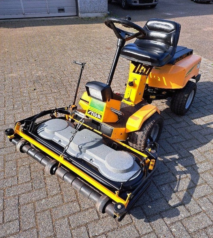 Stiga park P401 frontmaaier, Ophalen, Gebruikt, Stiga, Benzine-grasmaaier