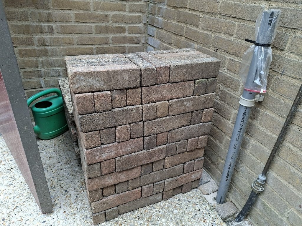 GRATIS Klinkers 5X20 cm ongeveer 100 stuks, Tuin en Terras, Ophalen, Zo goed als nieuw, Beton, Klinkers