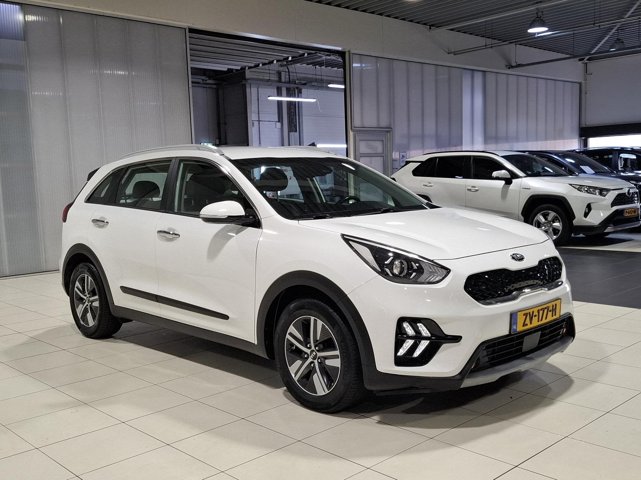 Foto 3 van Kia Niro 1.6 GDi Hybrid DynamicLine Apple Carplay/Android Au