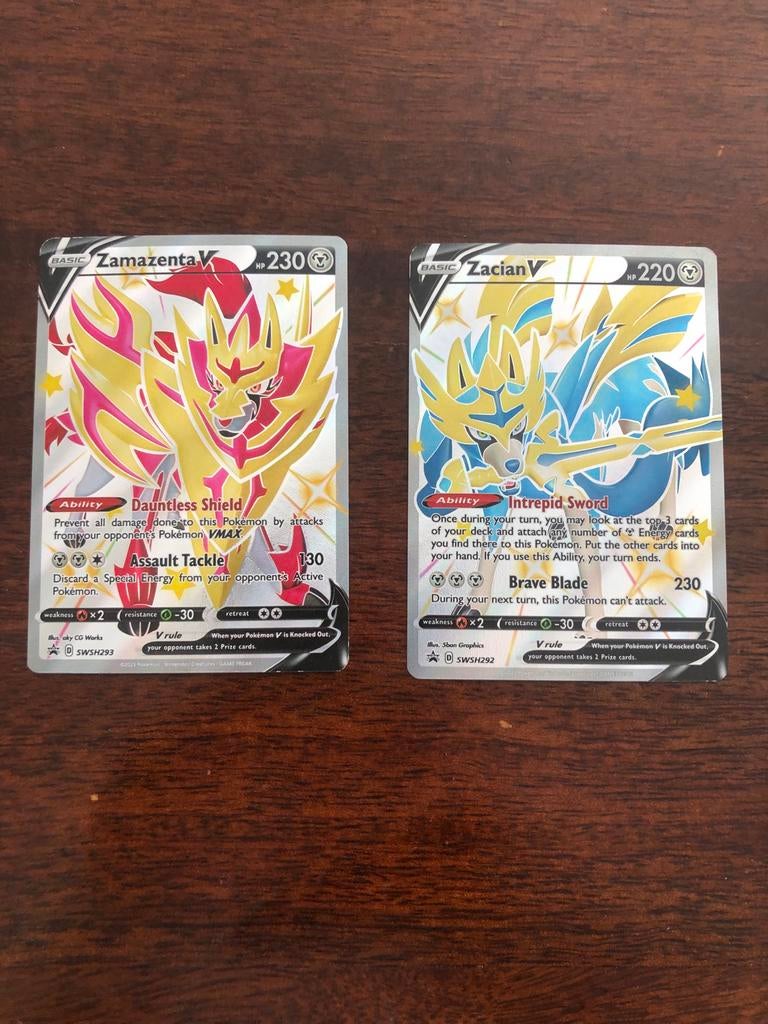 Pokémon TCG: Zamazenta V & Zacian V Kaarten, Hobby en Vrije tijd, Verzamelkaartspellen | Pokémon, Ophalen of Verzenden, Zo goed als nieuw
