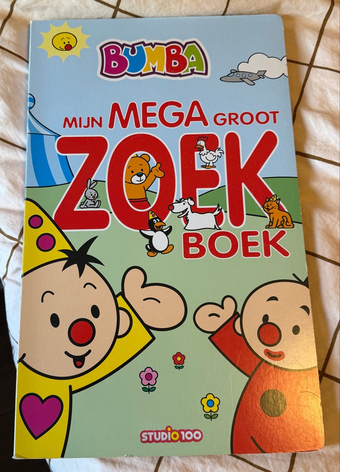 Bumba Mijn Mega Groot Zoekboek - Studio 100, Boeken, Ophalen of Verzenden, Zo goed als nieuw, 1 tot 2 jaar