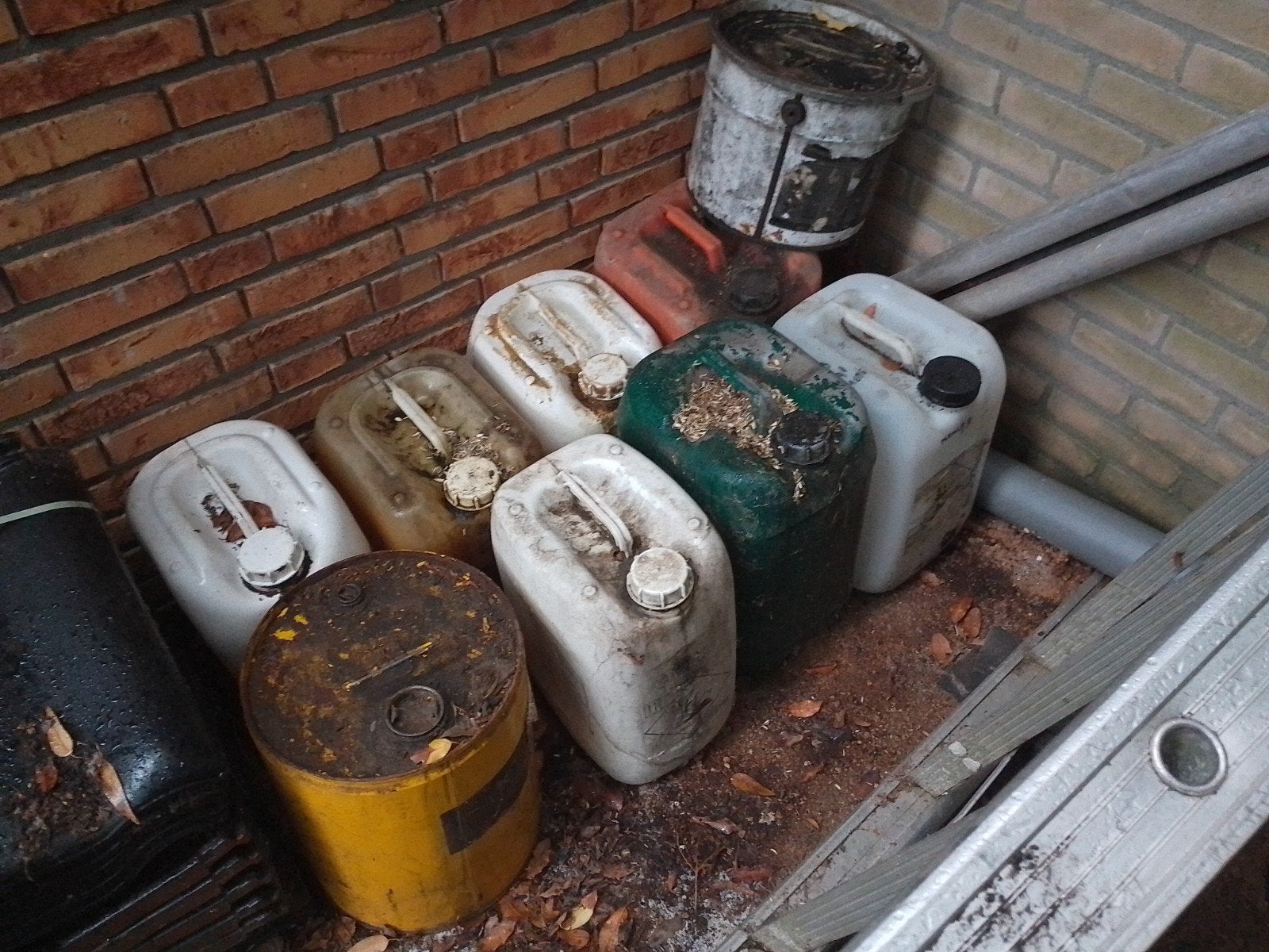jerrycan 20l gratis 7 stuks, Ophalen