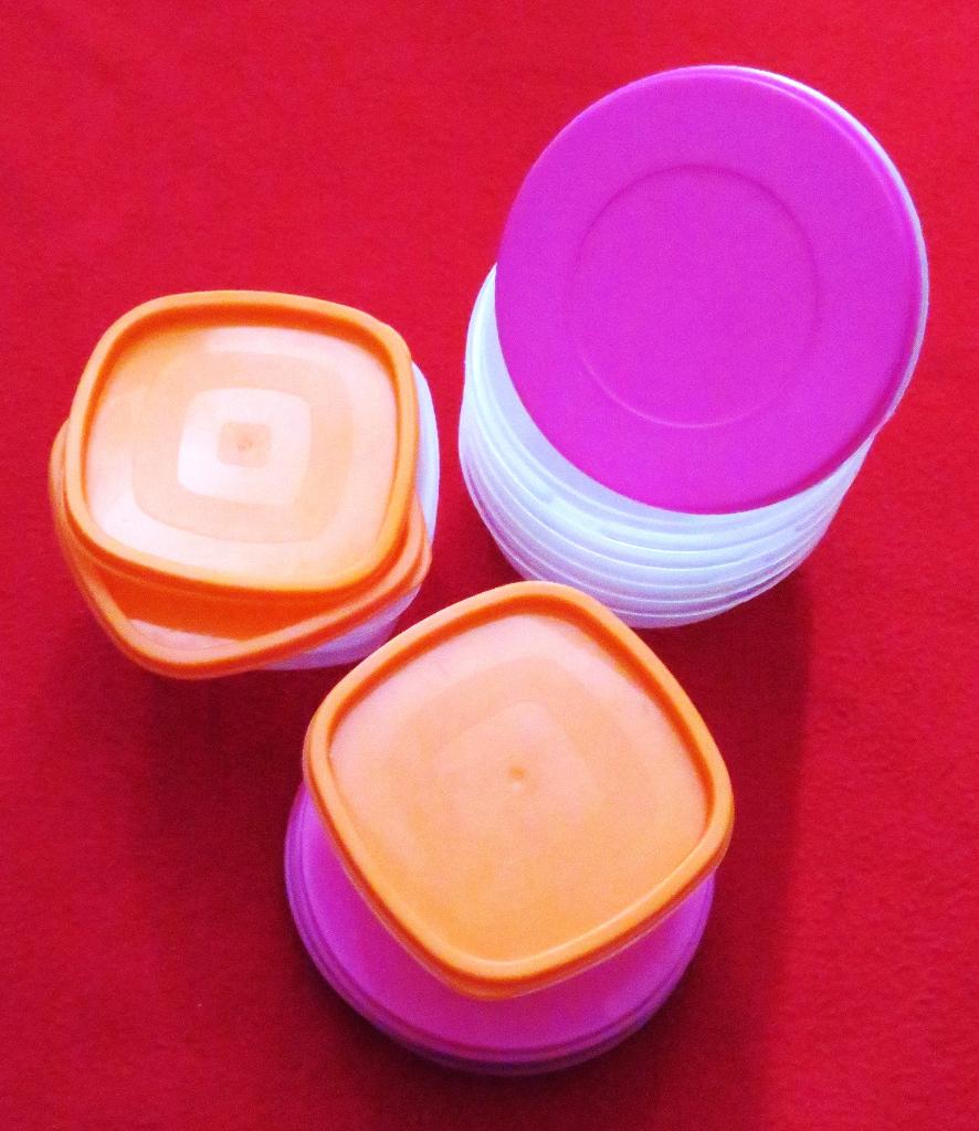 9 bakjes met 9 deksels, Ophalen