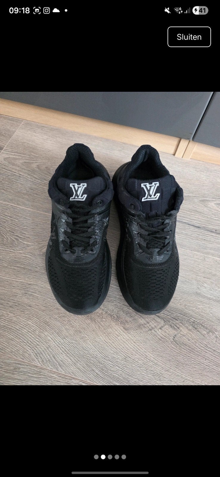 Mooie zwarte Louis Vuitton sneakers maat 39, Zwart, Louis Vuitton, Ophalen of Verzenden, Sneakers of Gympen