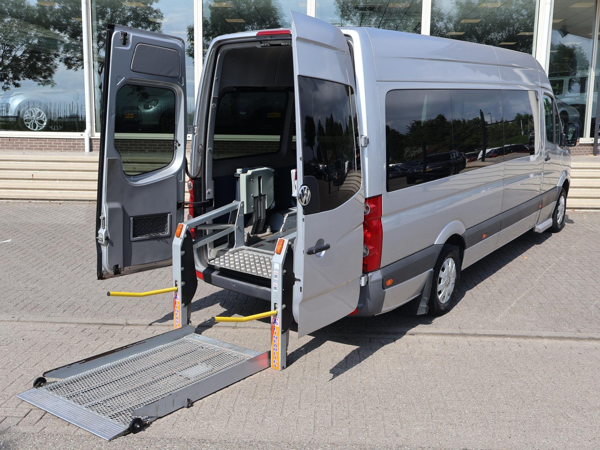 Volkswagen Crafter 35 2.5 TDI L3H2 *EXCL. BTW* 9-PERS. ROLST, Auto's, Gebruikt, Overige modellen, Overige carrosserieën, Elektrische ramen