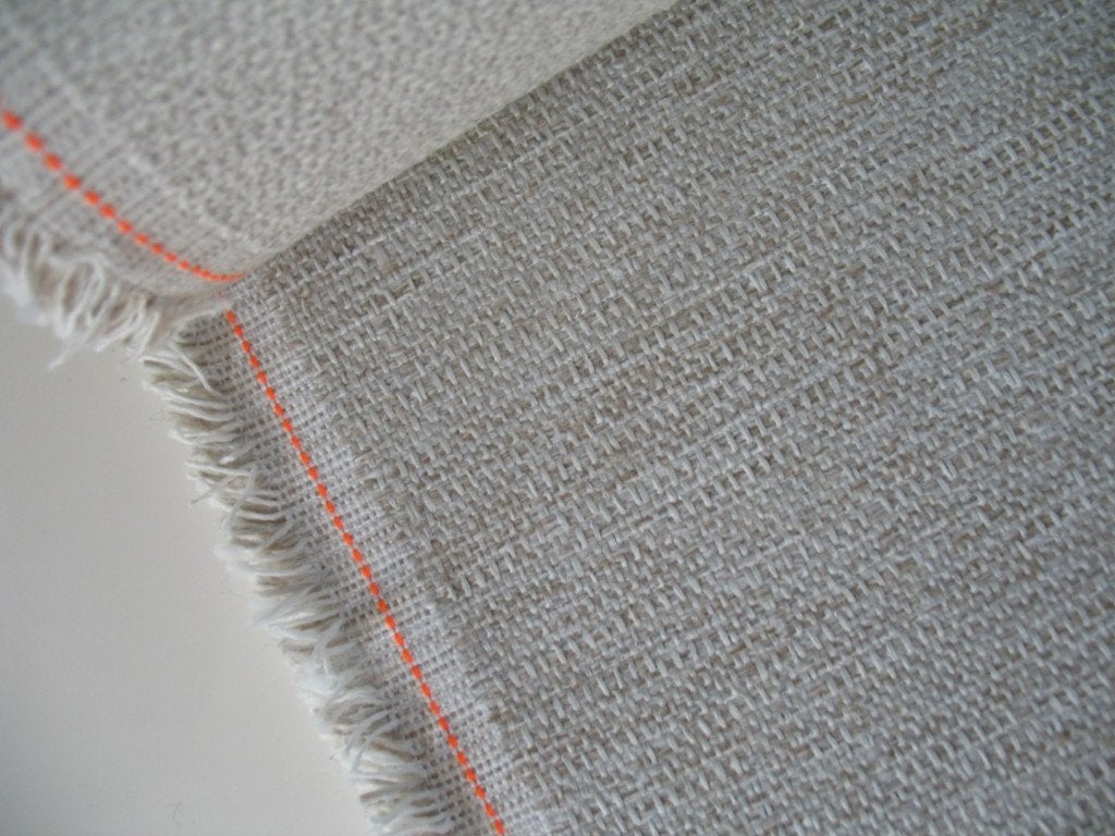Aristide John 240; roomwit+beige; 2,9 mtr meubelstof NU 70€, Overige materialen, 120 cm of meer, Beige, Ophalen of Verzenden