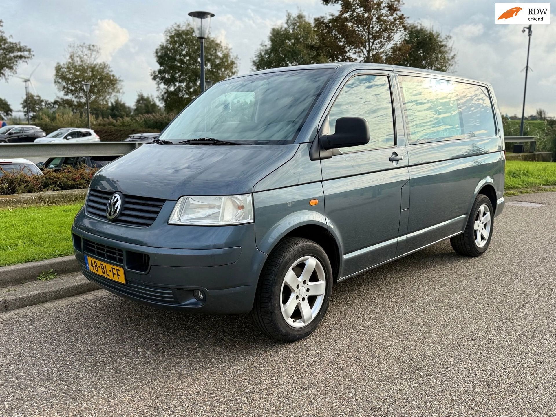 Volkswagen Transporter 2.5 TDI 300 NETTE BUS DC * APK * NAP, Auto's, Voorwielaandrijving, Stof, Gebruikt, Volkswagen