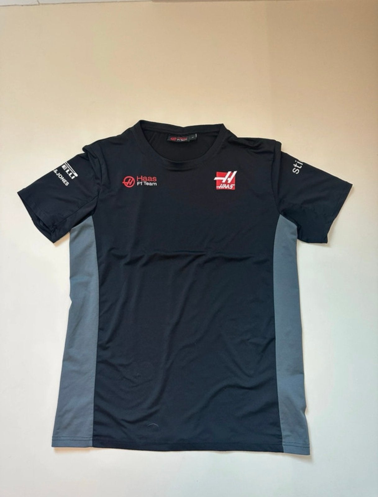 Haas F1 Team T-shirt Zwart/Grijs Maat M - Zo goed als nieuw, Ophalen of Verzenden, Zo goed als nieuw, Maat 48/50 (M), Zwart